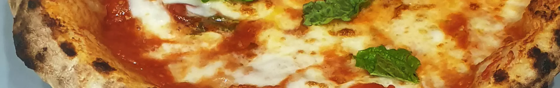 Pizzan valmistusvälineet 14